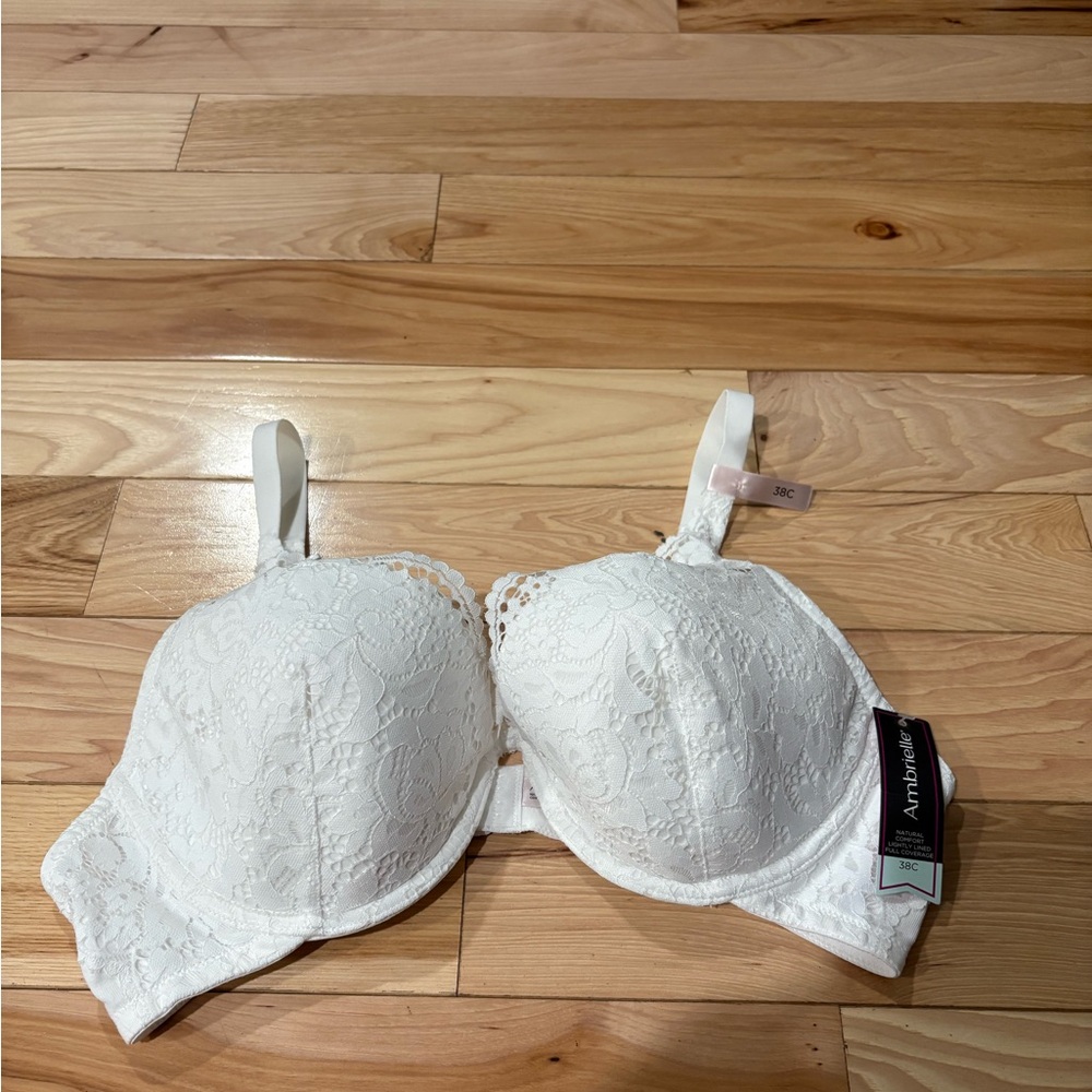 Ambrielle White Lace Underwire Bra with Adjustable Straps